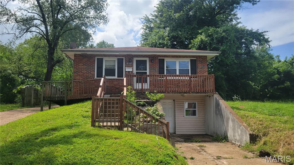 Photo of 10107 Castle Drive St Louis MO 63136