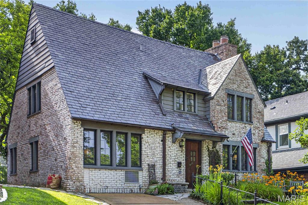 Photo of 428 Oakley Drive Clayton MO 63105