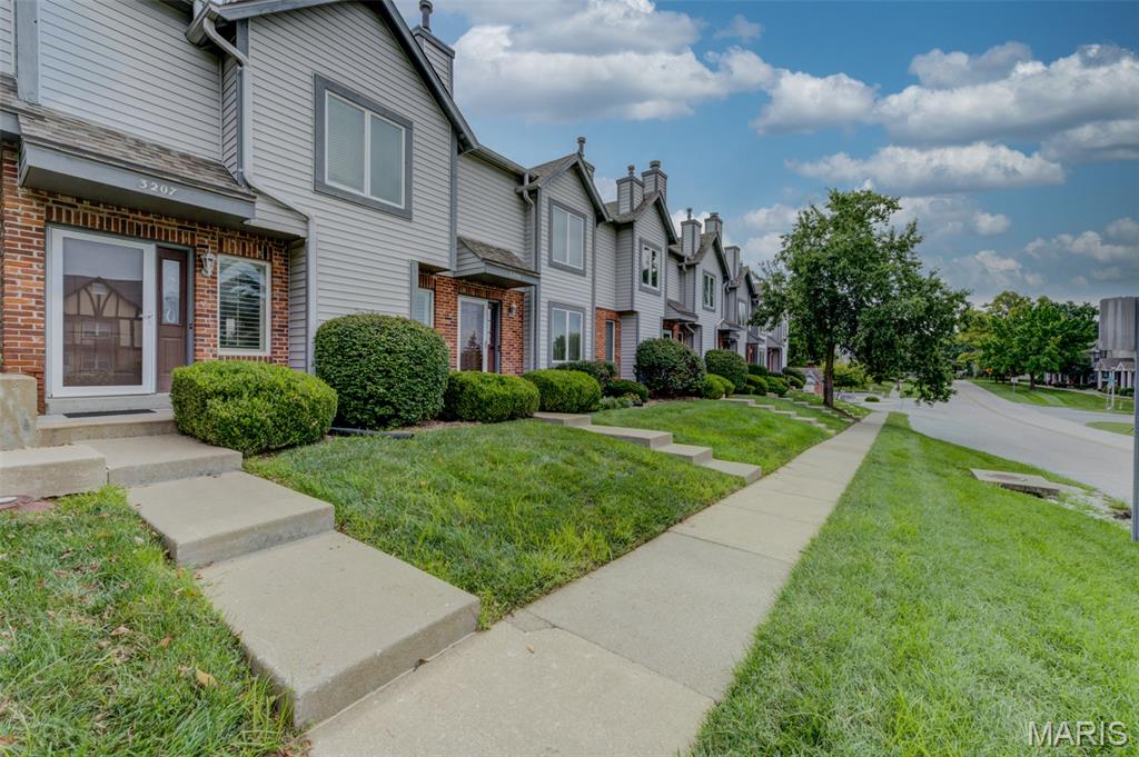 Photo of 3207 Sherman Park Drive #2D St Charles MO 63303