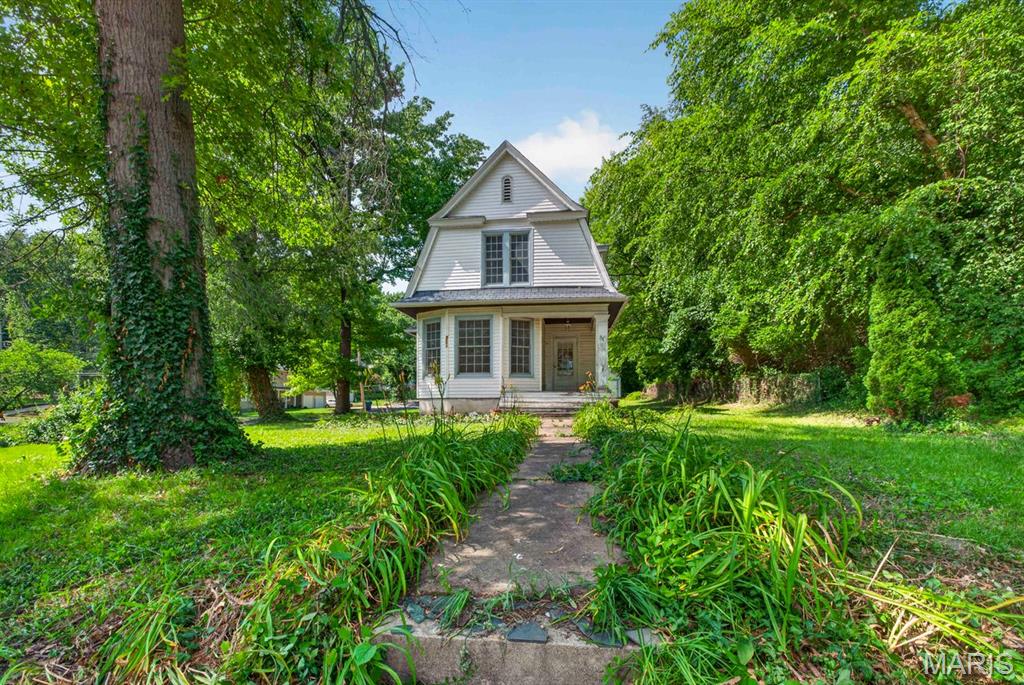 Photo of 345 Tiffin Avenue Ferguson MO 63135