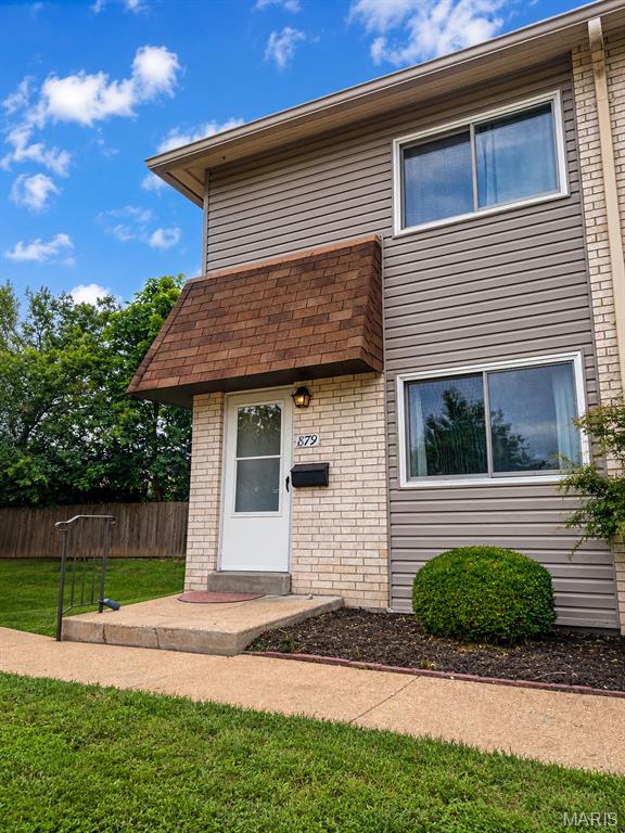 Photo of 879 Portsdown Road Ballwin MO 63011