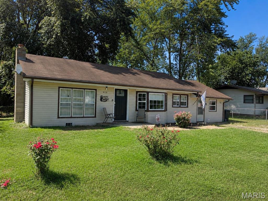 Photo of 619 E National Avenue Richland MO 65556