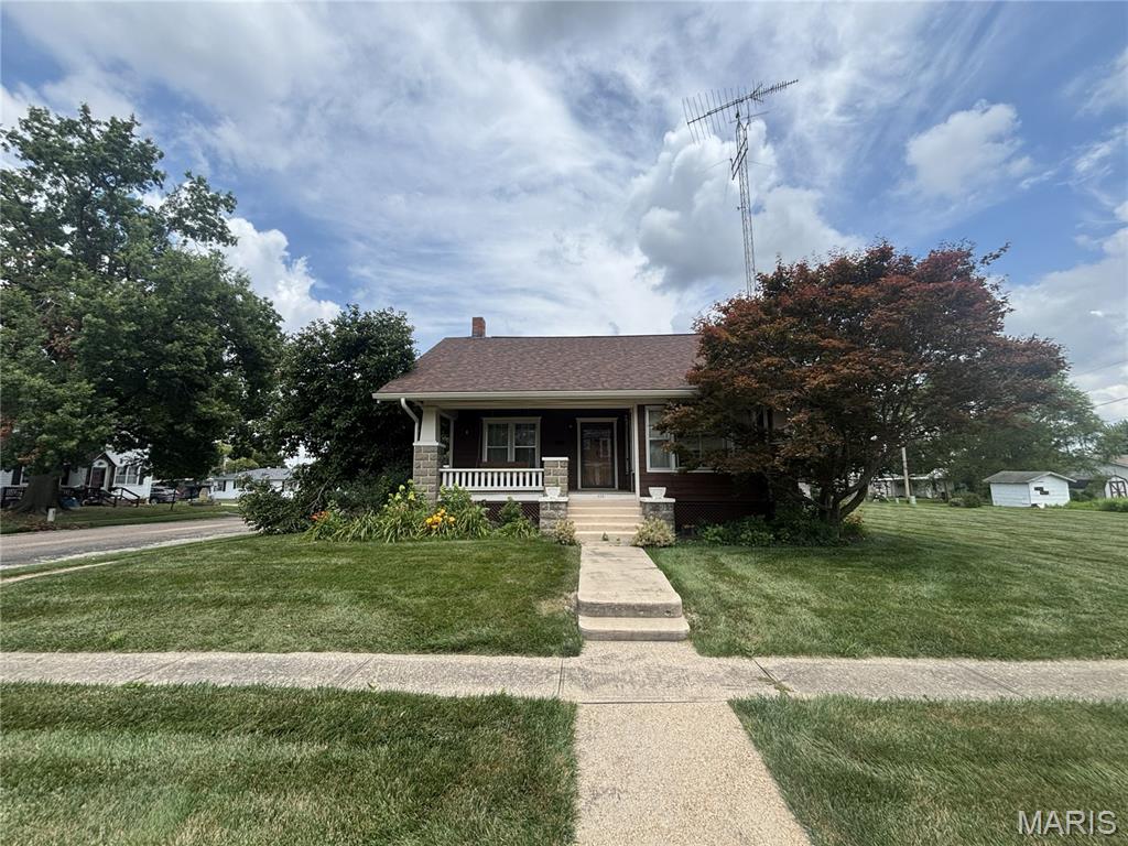 Photo of 414 N Jefferson Street Vandalia MO 63382