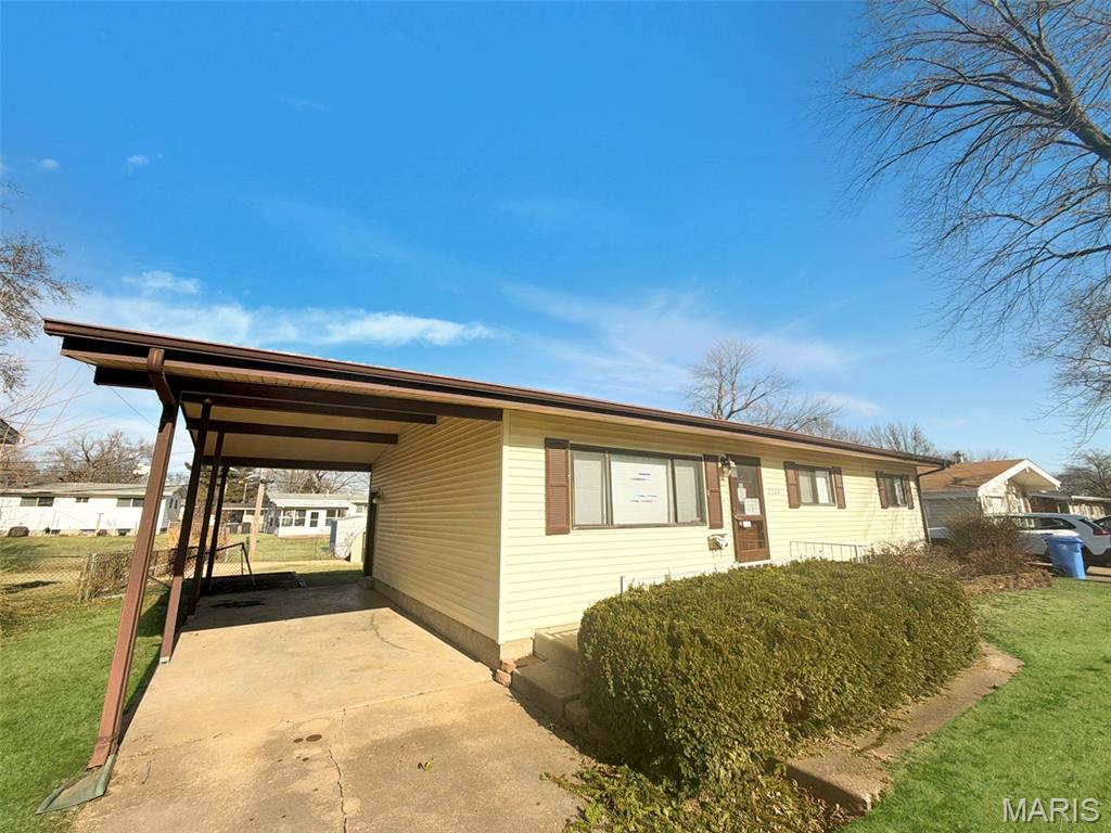 Photo of 2325 Pheasant Drive St Louis MO 63031