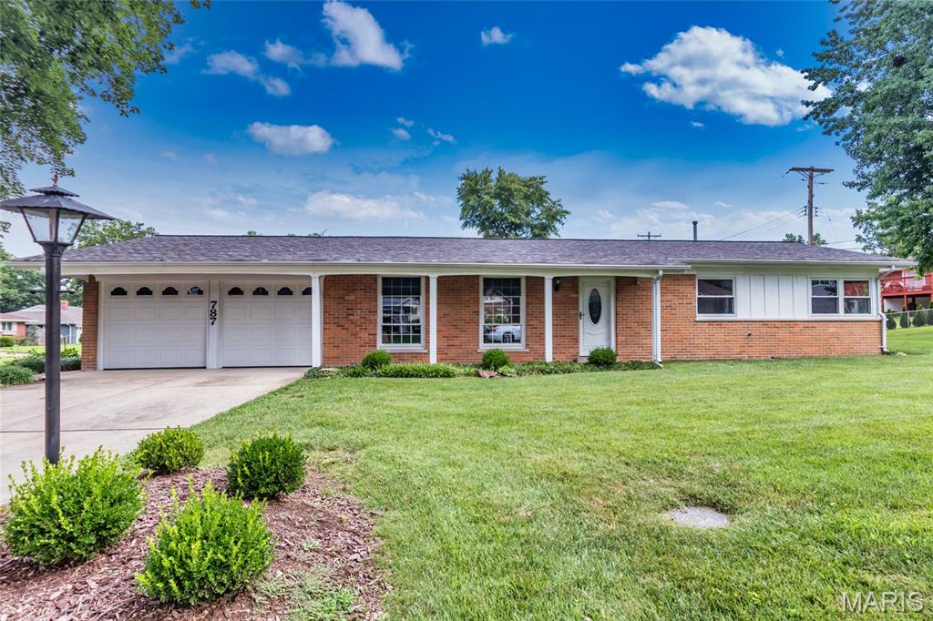 Photo of 787 Chevron Drive St Louis MO 63125