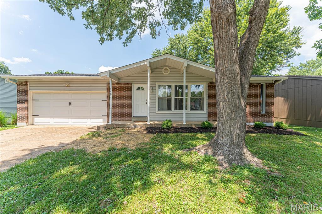 Photo of 1405 Birch Drive Pacific MO 63069
