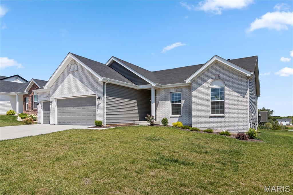 Photo of 297 Osprey Court Lake St Louis MO 63367