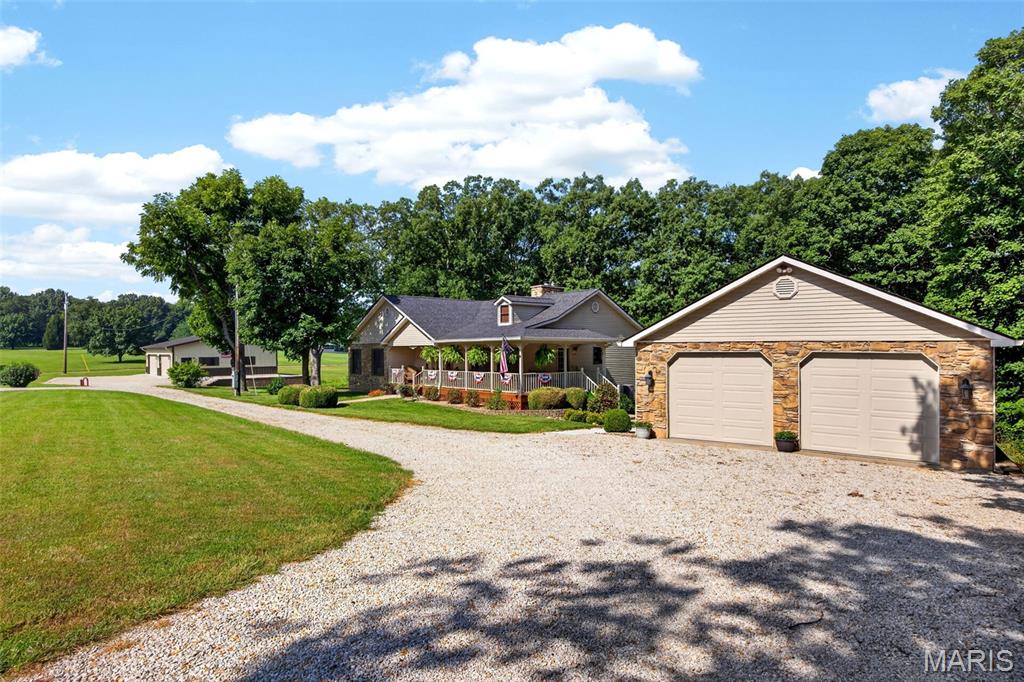 Photo of 411 Highway J Road Montgomery City MO 63361