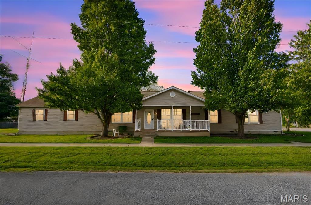 Photo of 1711 Methodist Street Carlyle IL 62231
