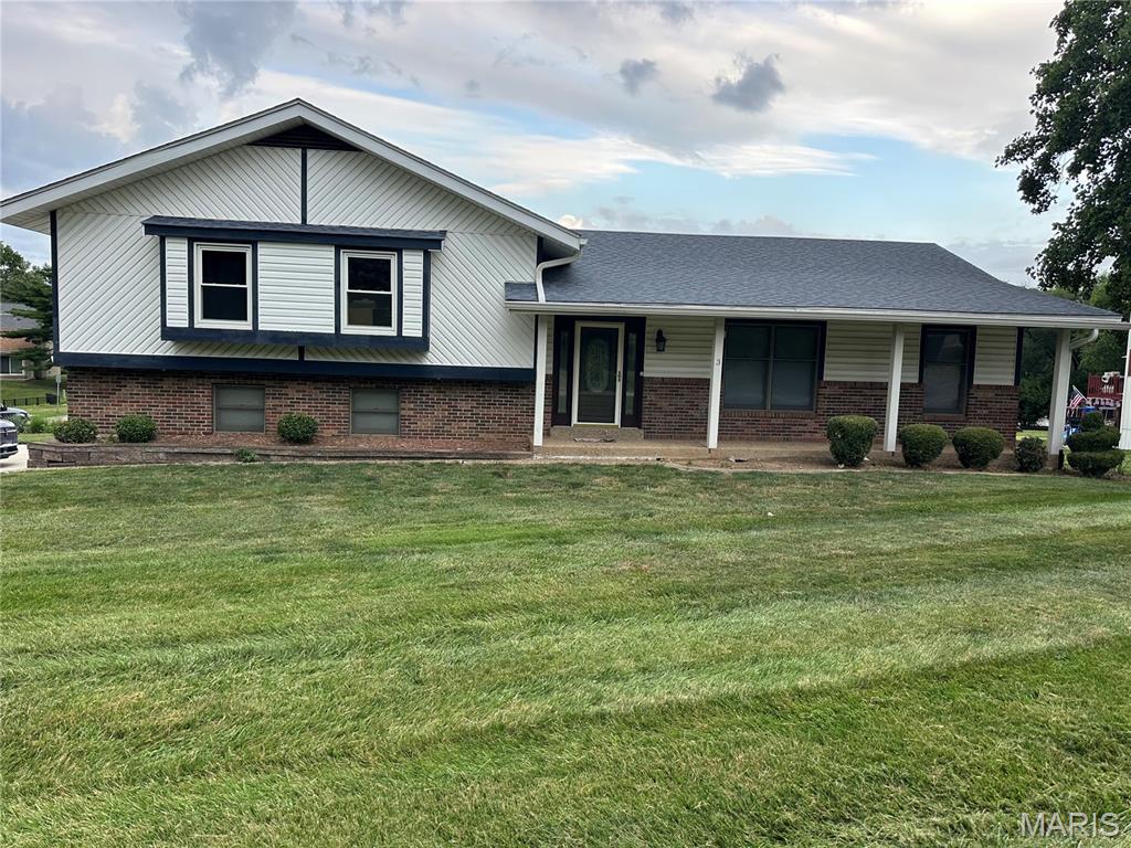 Photo of 3 Harbor Point Court Lake St Louis MO 63367