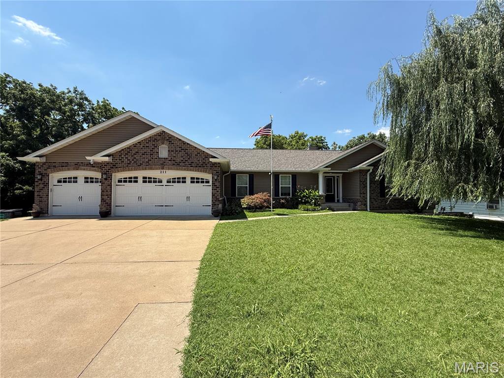 Photo of 211 Shumate Avenue Maryland Heights MO 63043