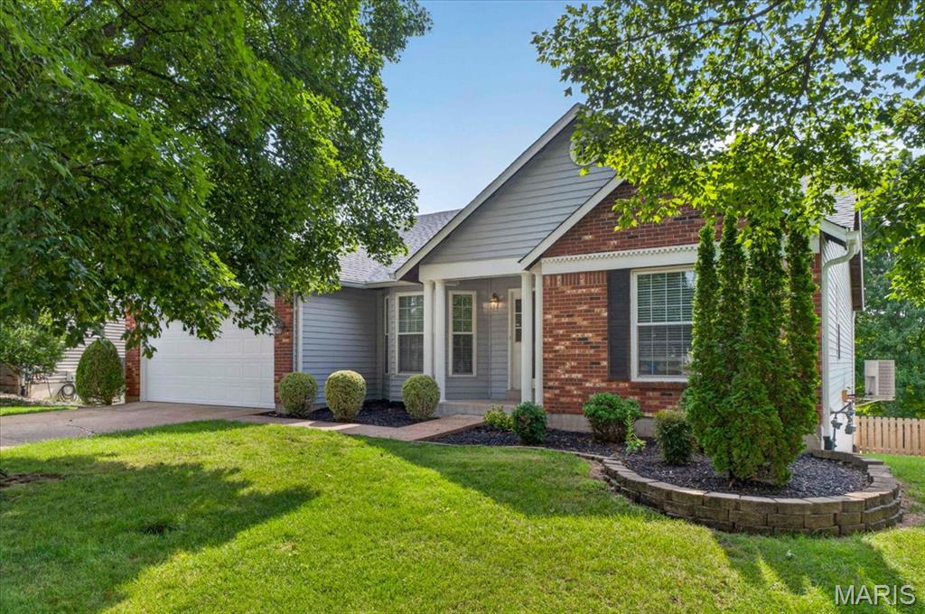 Photo of 1005 Grand Tree Court Fenton MO 63026