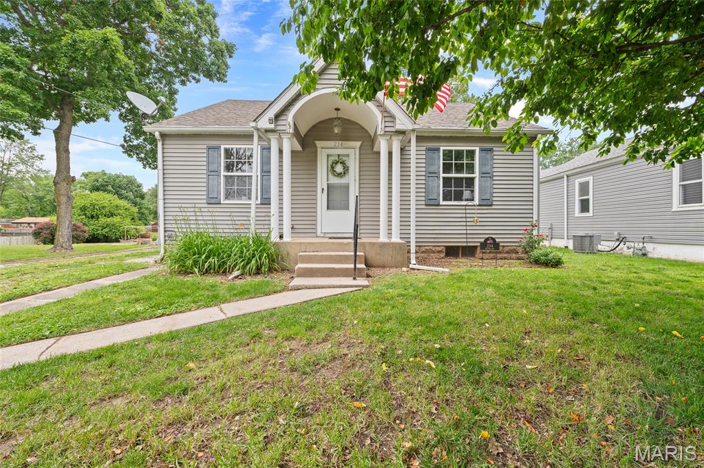 Photo of 234 Bender Avenue East Alton IL 62024