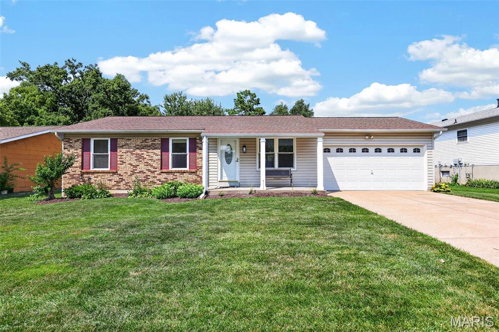 Photo of 308 W Sunny Hill Boulevard St Peters MO 63376