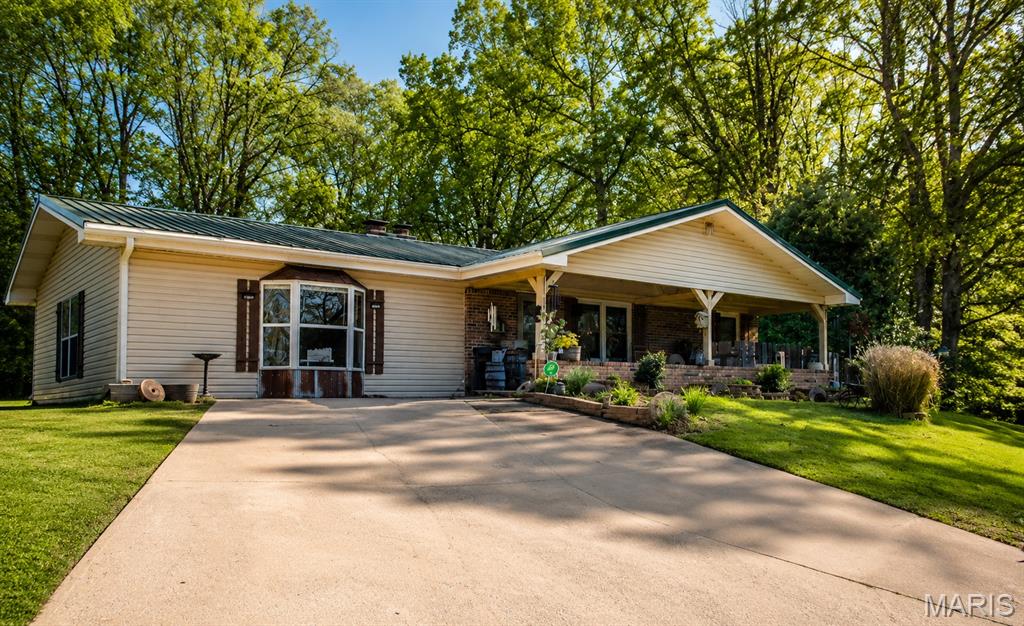 Photo of 16343 Shady Mount Drive Dexter MO 63841