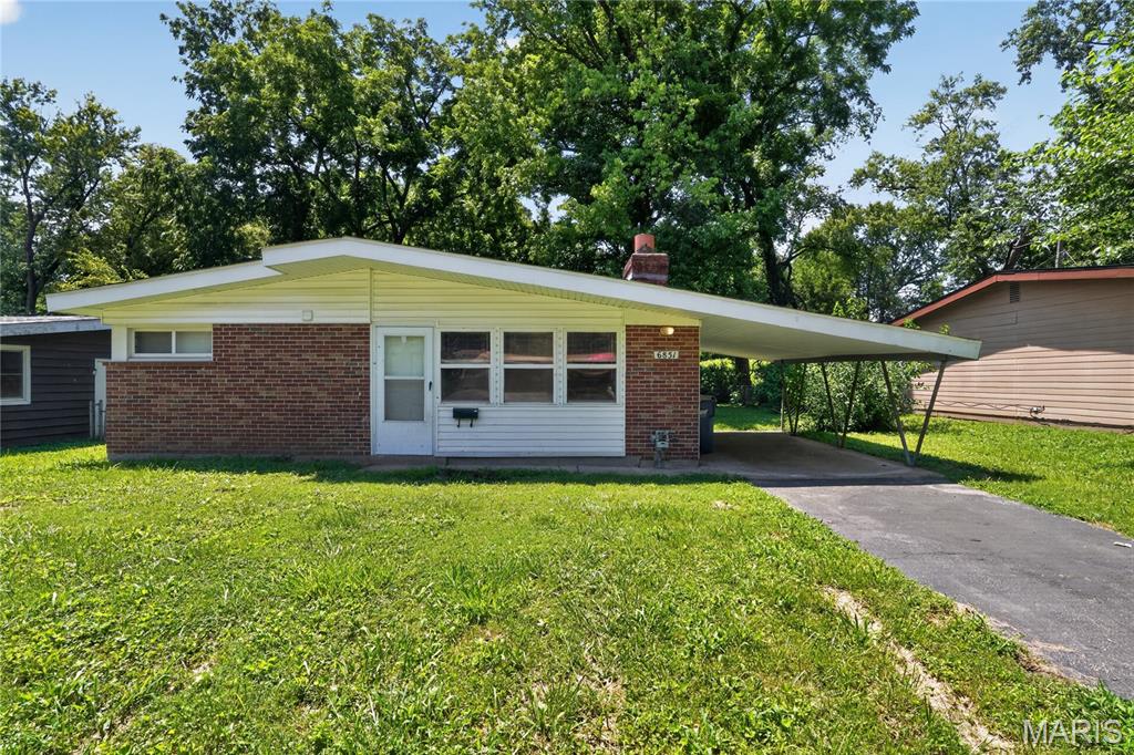 Photo of 6851 Woodhurst Drive Berkeley MO 63134