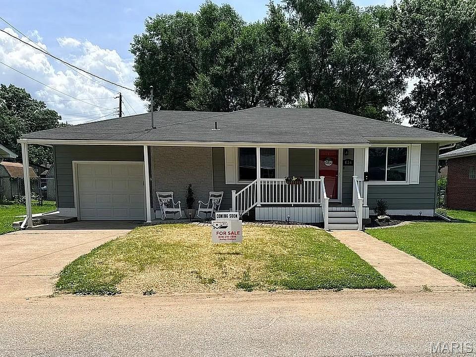 Photo of 634 Mildred Avenue Wood River IL 62095