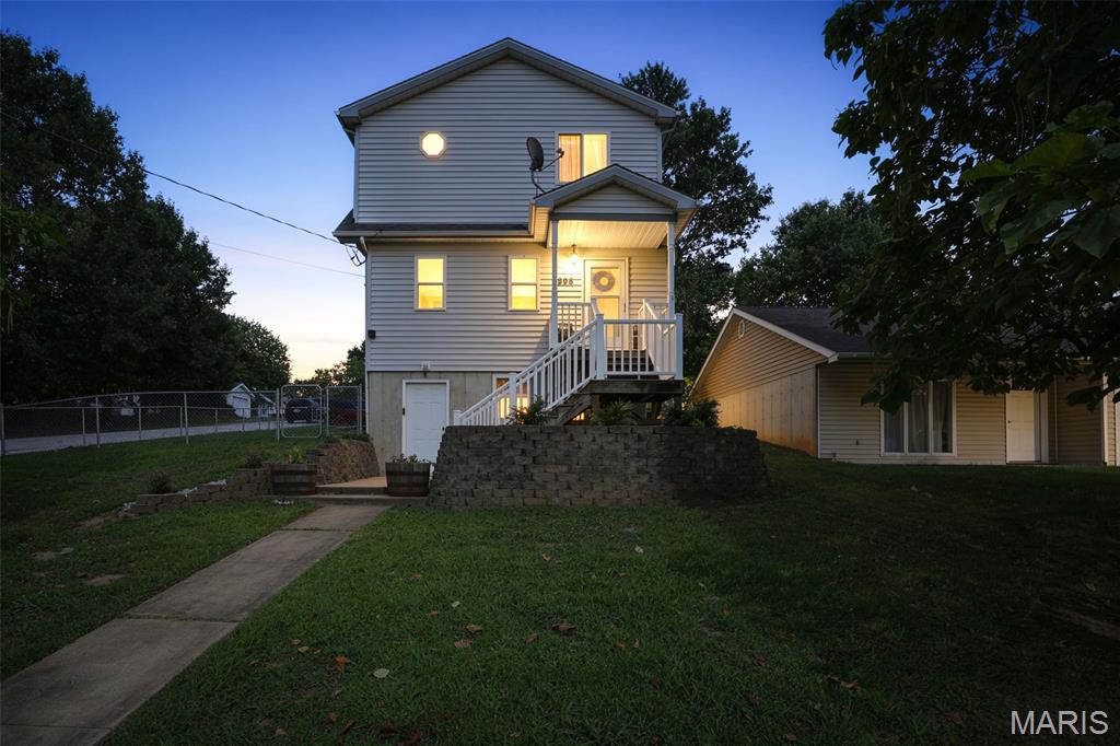 Photo of 803 E 3rd Street De Soto MO 63020