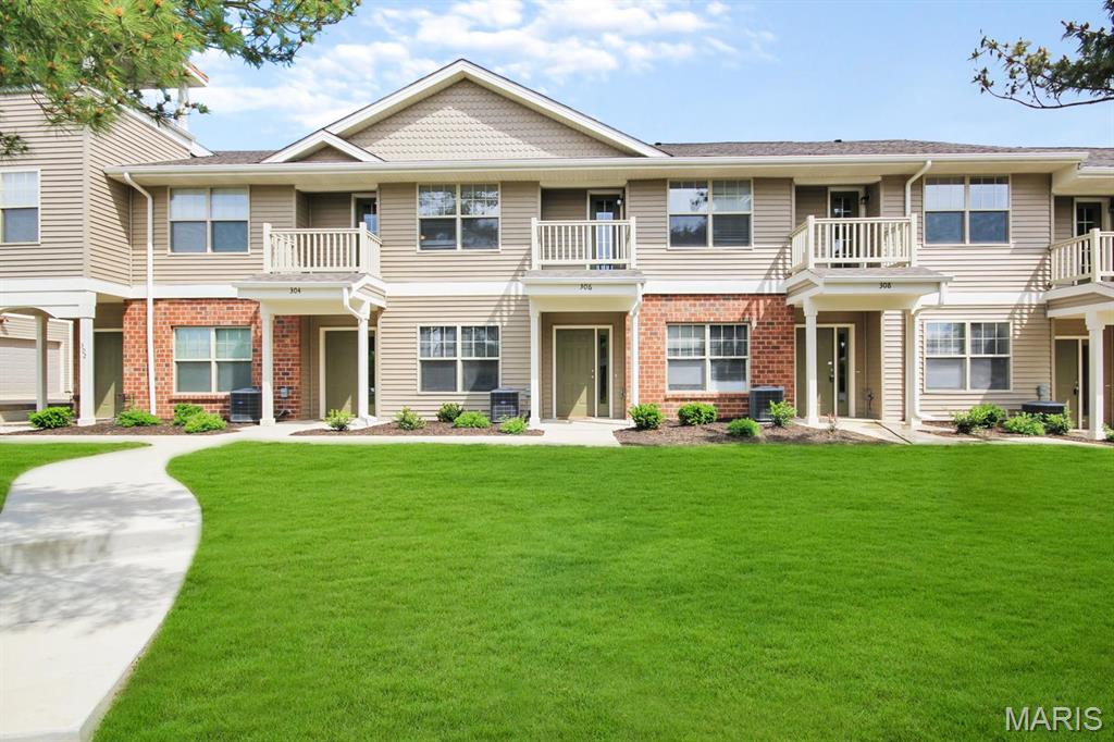 Photo of 302 Starwood Drive St Peters MO 63376