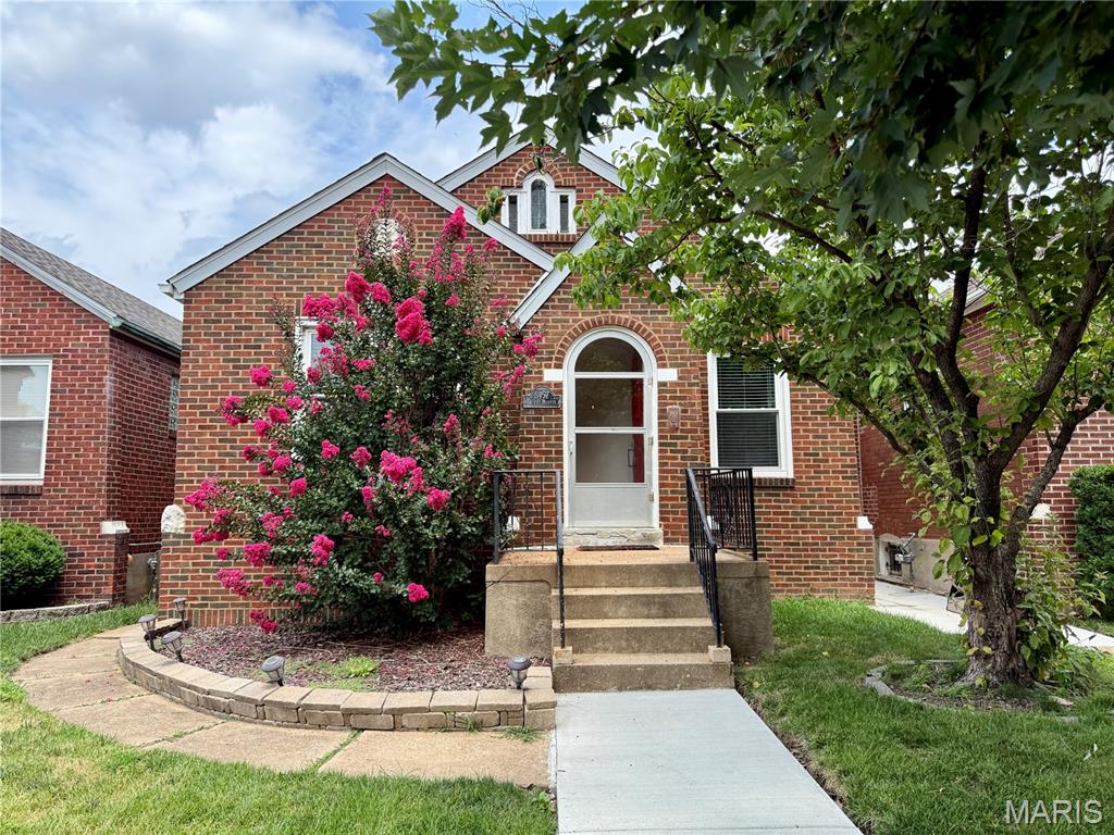 Photo of 5457 Robert Avenue St Louis MO 63109