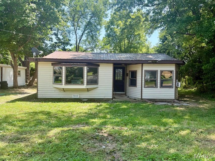 Photo of 304 Ozark Street Houston MO 65483