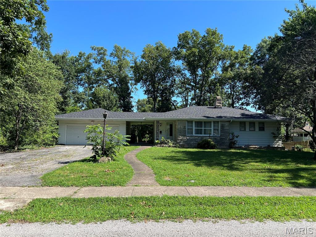 Photo of 715 Susan Esther Benton IL 62812