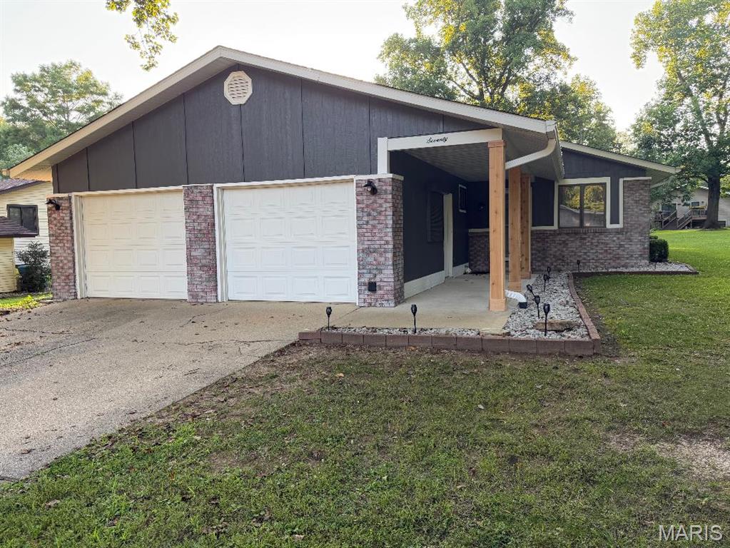 Photo of 70 S Meadow Lane Glen Carbon IL 62034