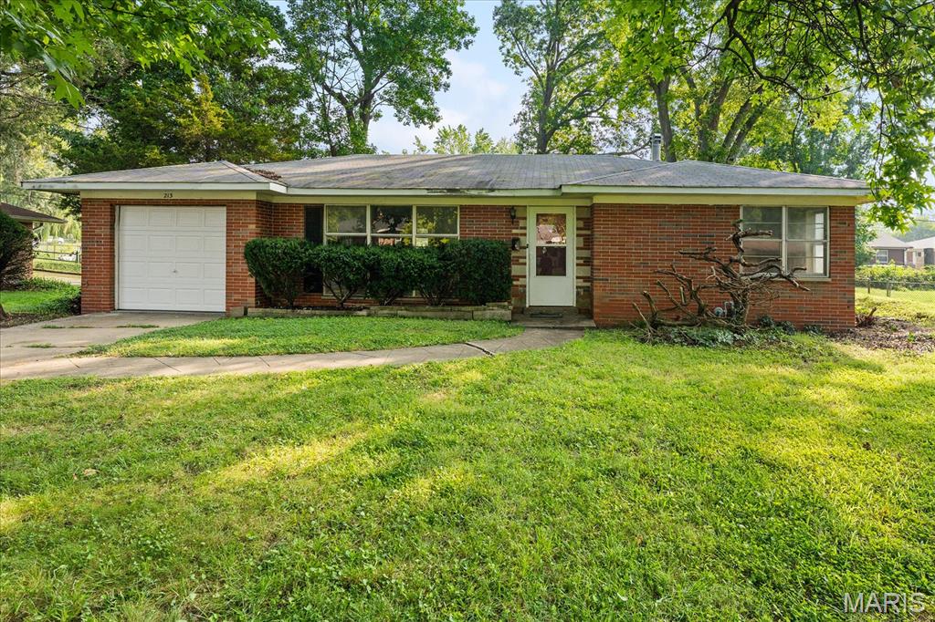 Photo of 213 Blue Ridge Drive Belleville IL 62223