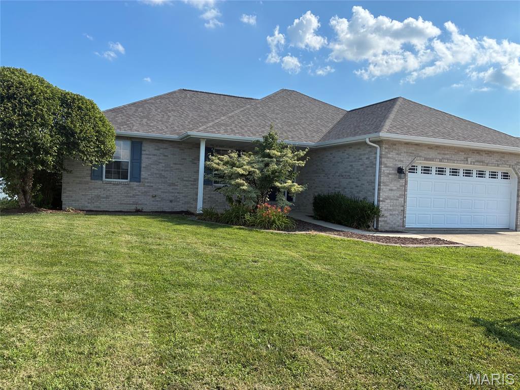 Photo of 70 Bridgewater Lane Highland IL 62249