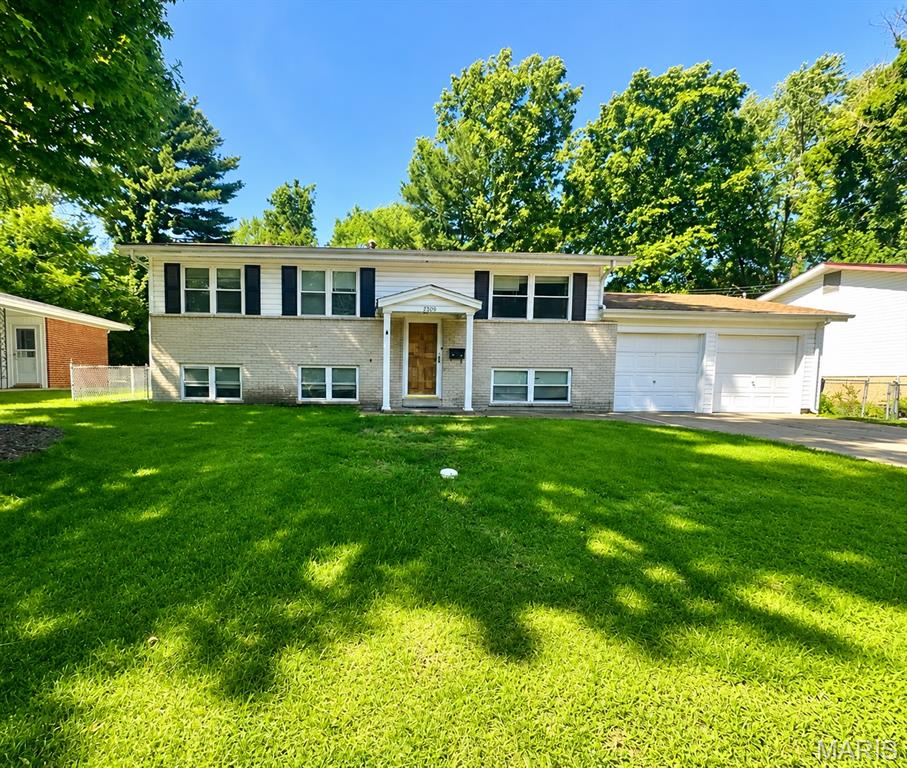 Photo of 1800 Bobbinray Avenue Florissant MO 63031