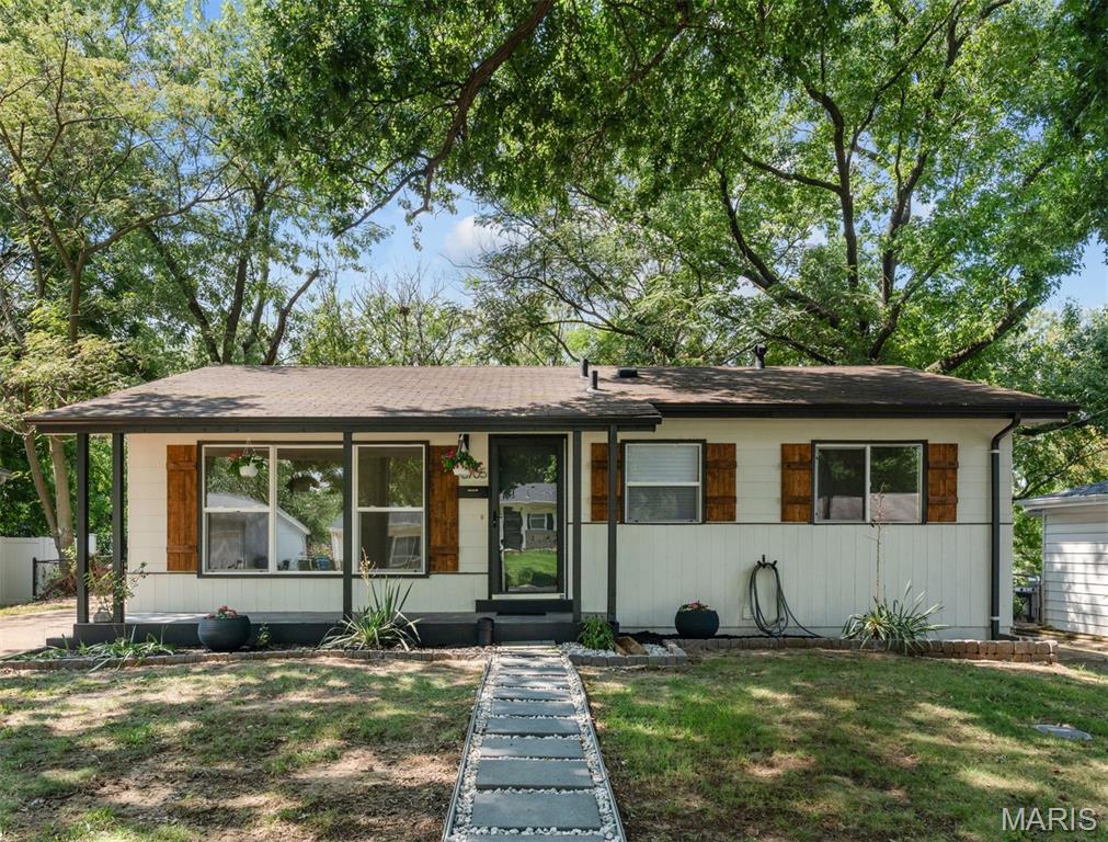 Photo of 6705 Village Square Drive Hazelwood MO 63042