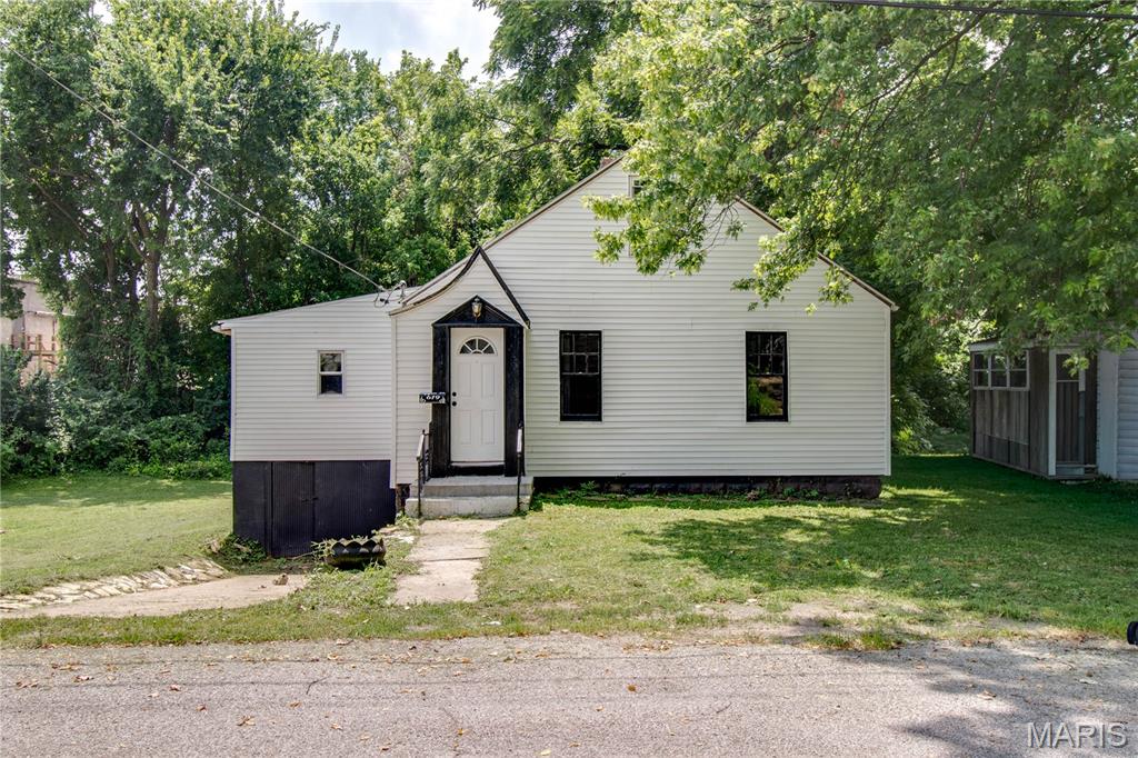 Photo of 619 Elfgen Street Alton IL 62002