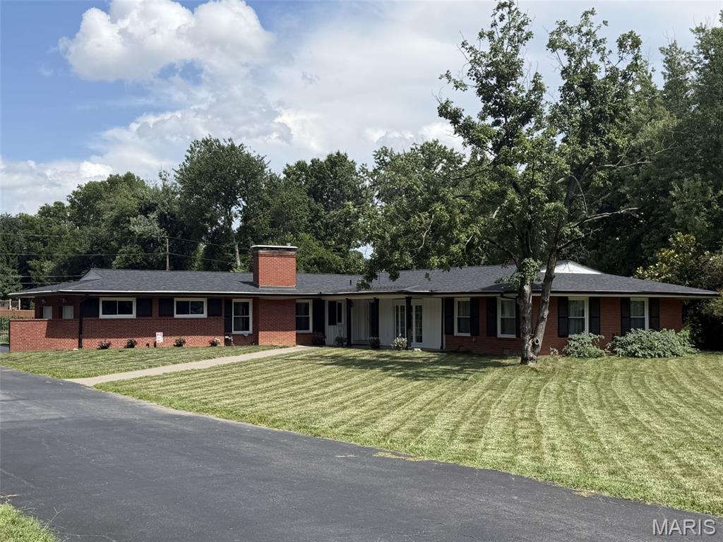 Photo of 9860 Bridle Trail Lane Sunset Hills MO 63128