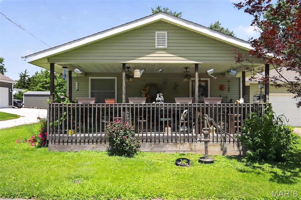 Photo of 210 Crane Street Pittsfield IL 63017