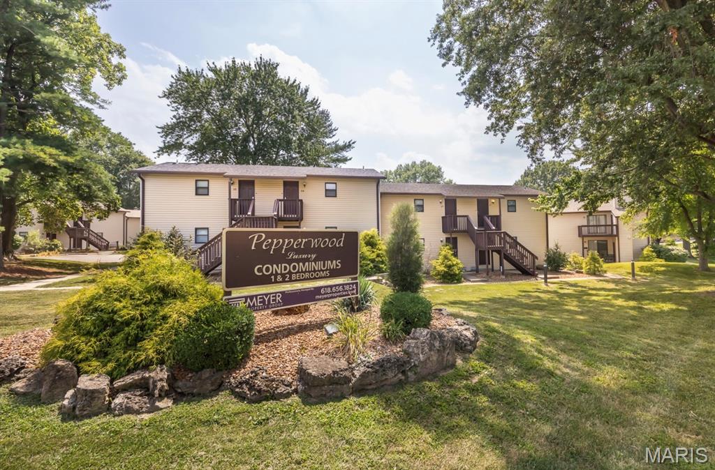 Photo of 18 Pepperwood Court Glen Carbon IL 62034