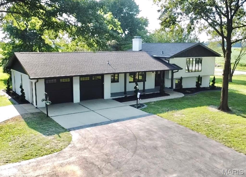 Photo of 5573 State Route 160 Highland IL 62249