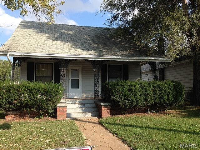 Photo of 2018 N 3rd Street St Charles MO 63301
