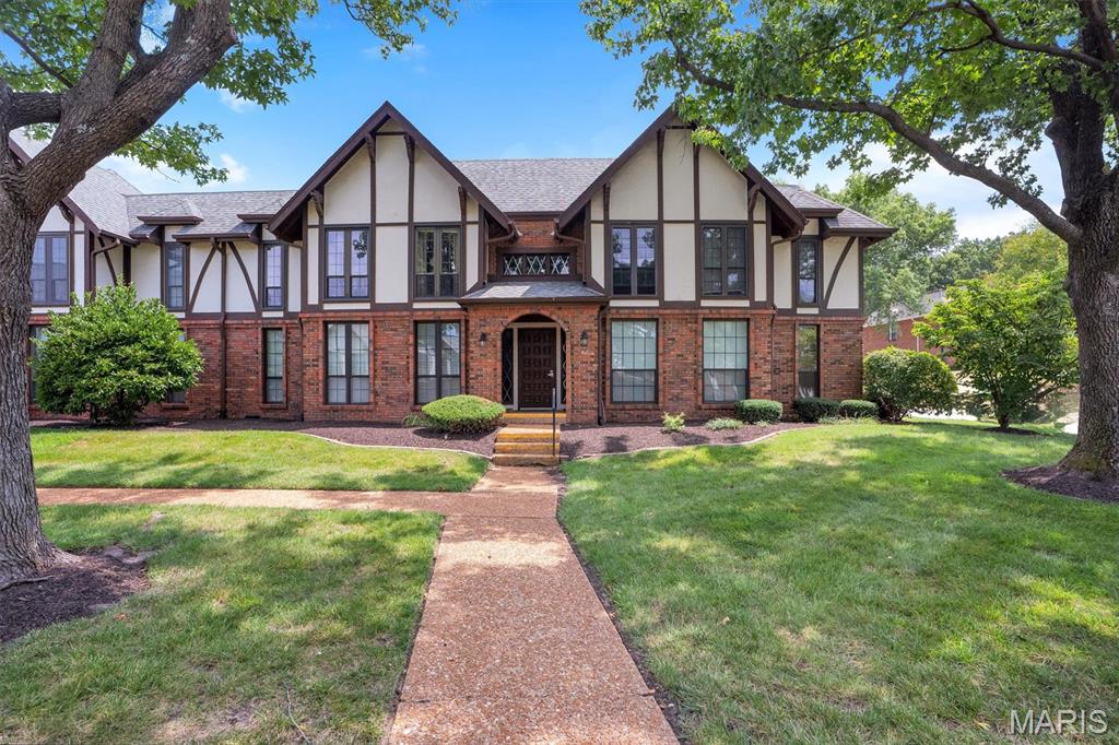 Photo of 917 Claytonbrook Drive #1 Ballwin MO 63011
