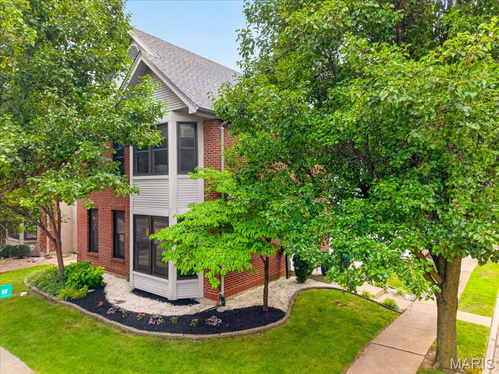 Photo of 935 Barnard College Lane St Louis MO 63130