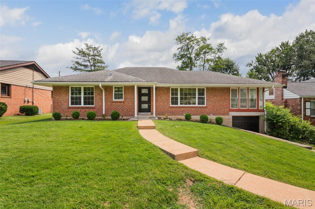 Photo of 8104 Edinburgh Drive Clayton MO 63105
