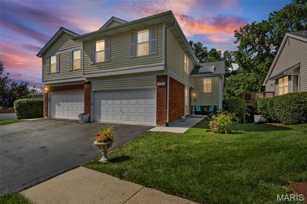 Photo of 1927 King Arthur Court St Louis MO 63146