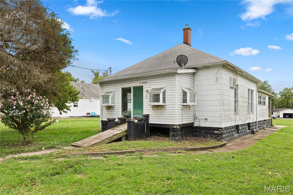 Photo of 813 Elm Street Hillsboro IL 62049