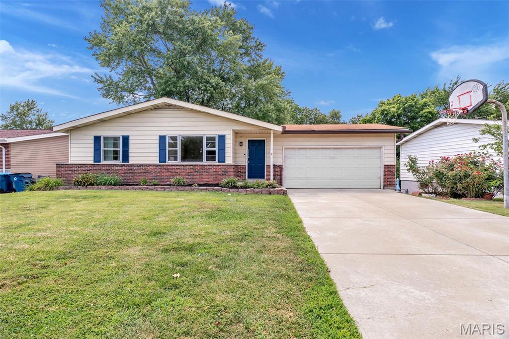 Photo of 5537 Valleyside Lane St Louis MO 63128