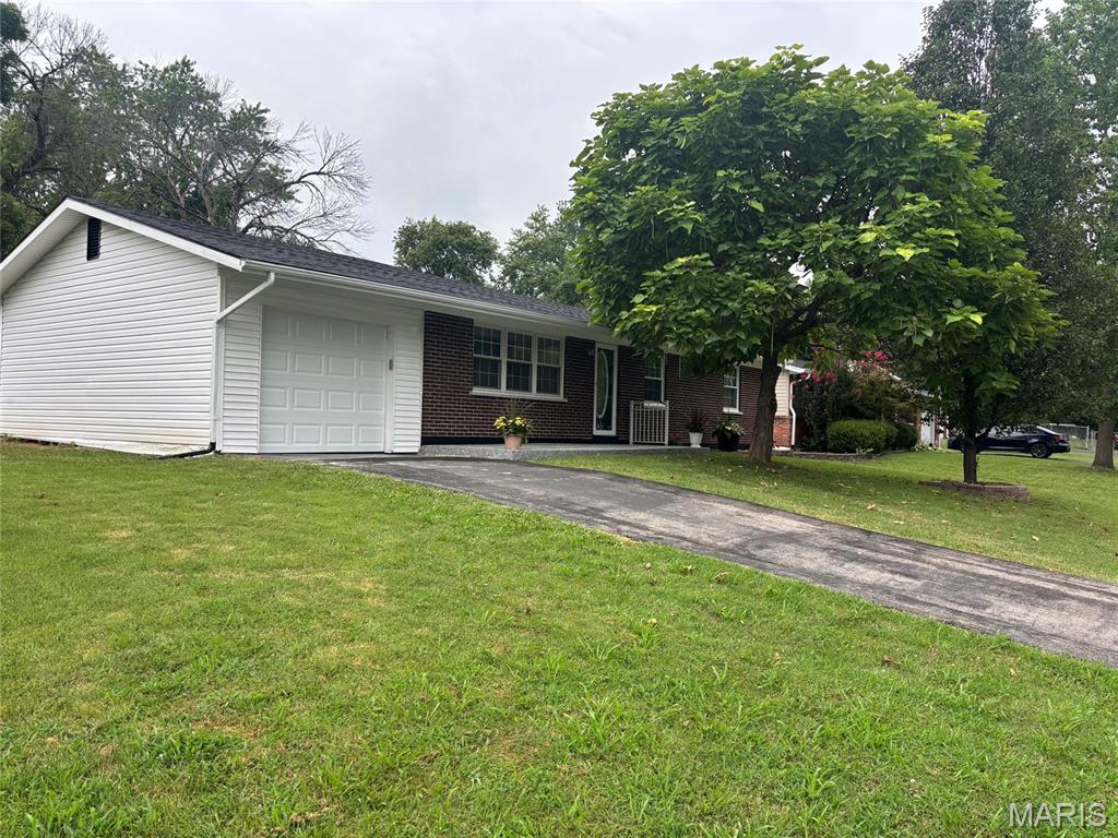 Photo of 24 Sandy Drive St Louis MO 63010