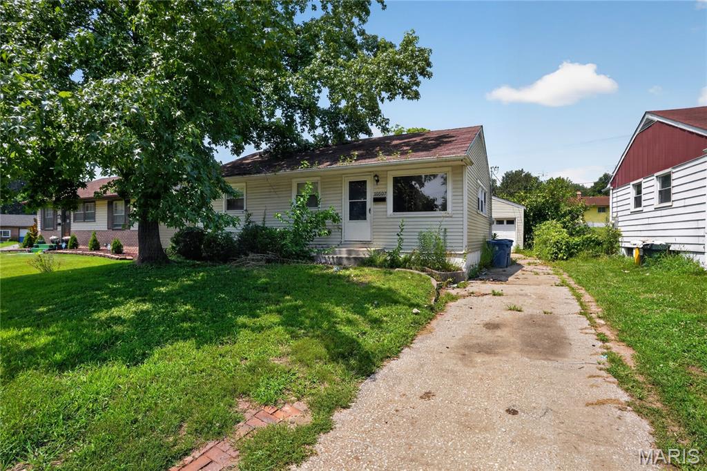 Photo of 10507 Renfrew Drive St Louis MO 63137