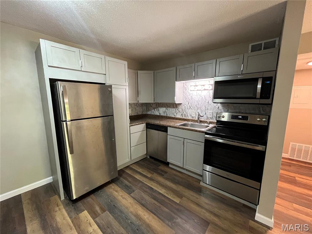Photo of 2844 Blackforest Drive #F Oakville MO 63129