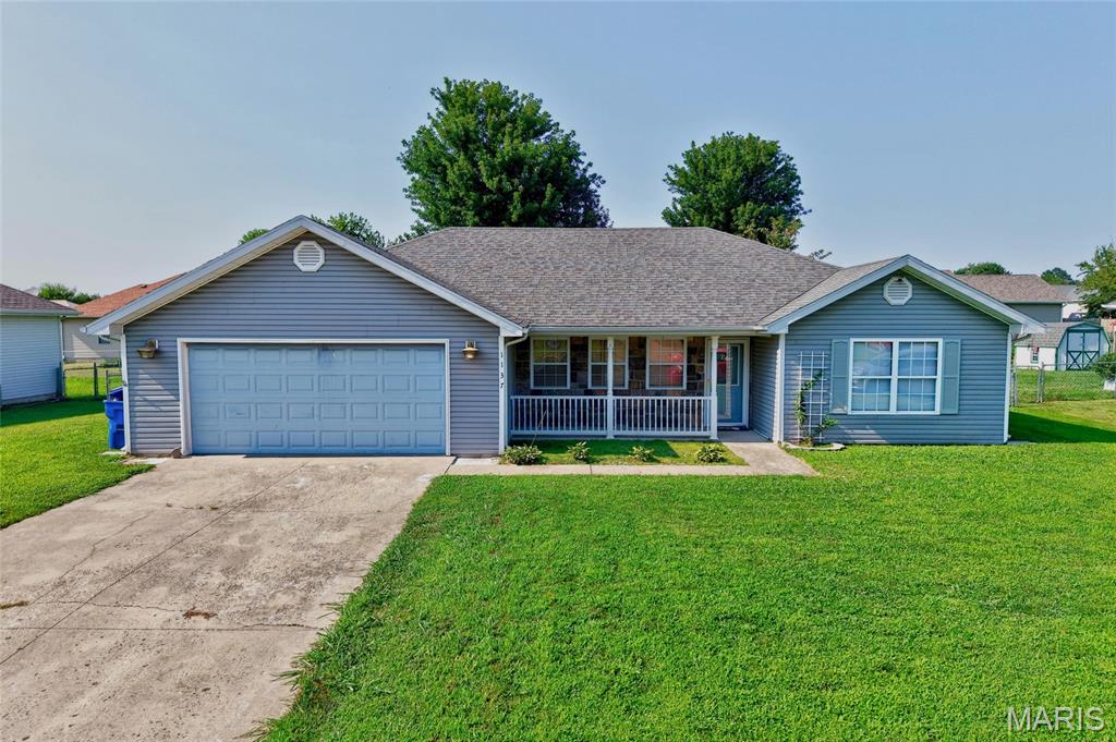 Photo of 1137 Applelane Drive Lebanon MO 65536