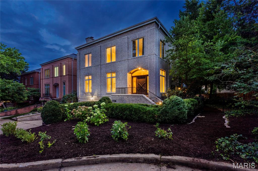 Photo of 7718 Walinca Terrace Clayton MO 63105