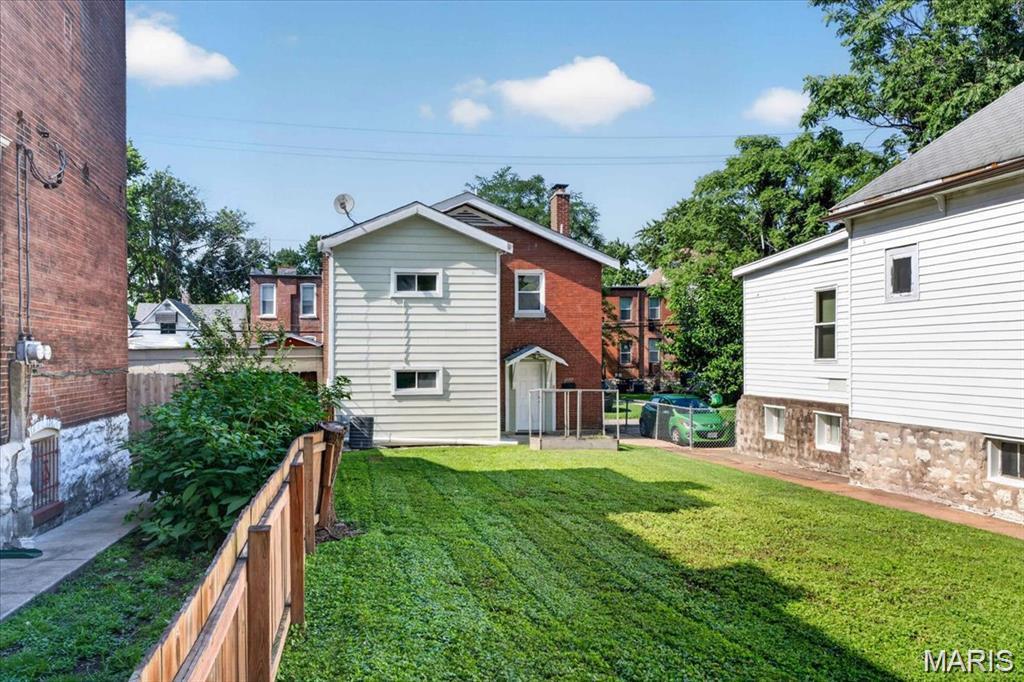 Photo of 4157 Connecticut St Louis MO 63116