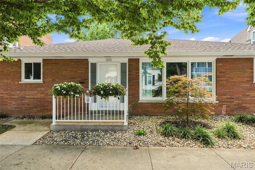 Photo of 1212 Main St Highland IL 62249
